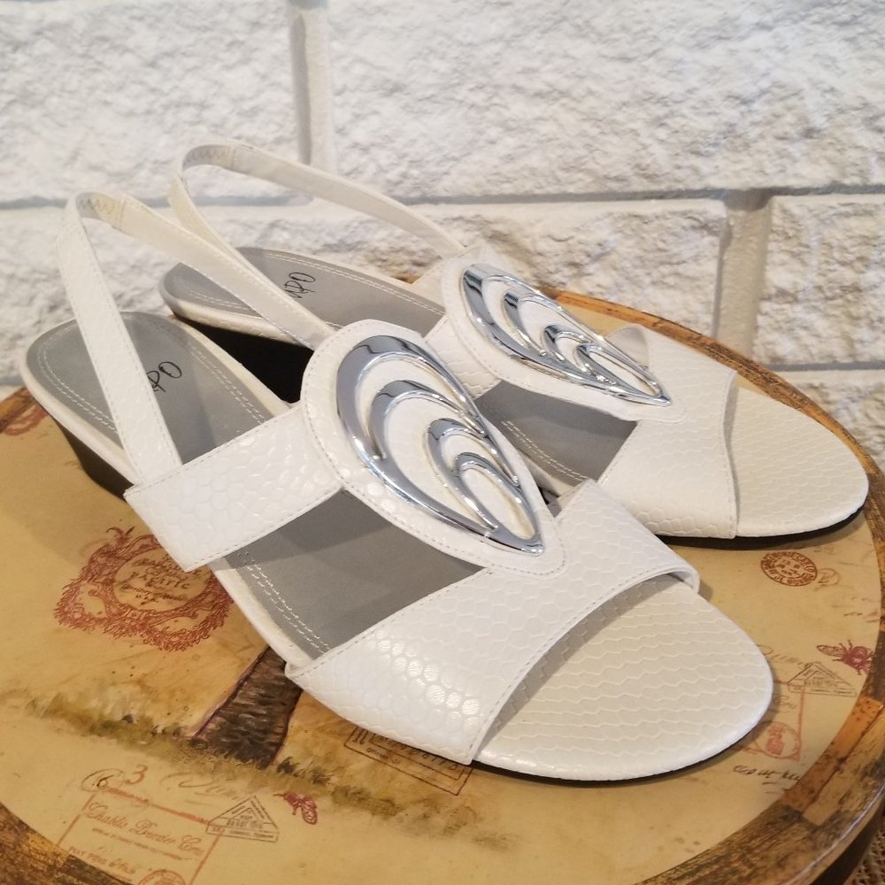 Impo White Sling Back Low Wedge Sandals Size 9